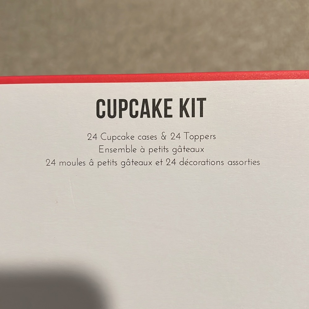 Meri Meri Valentine’s Day cupcake kits and liners, NEW! - Picture 3 of 9